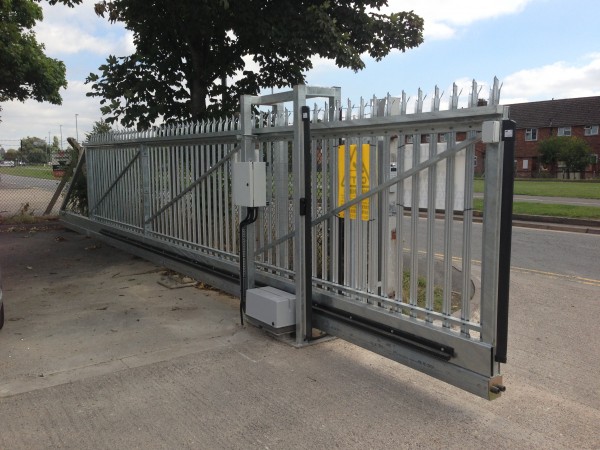 commercial cantilever automated sliding gate